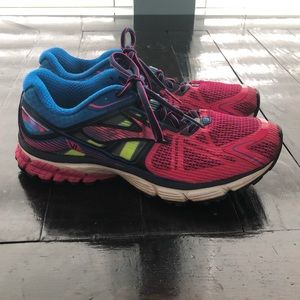 Brooks Ravenna Running Shoes